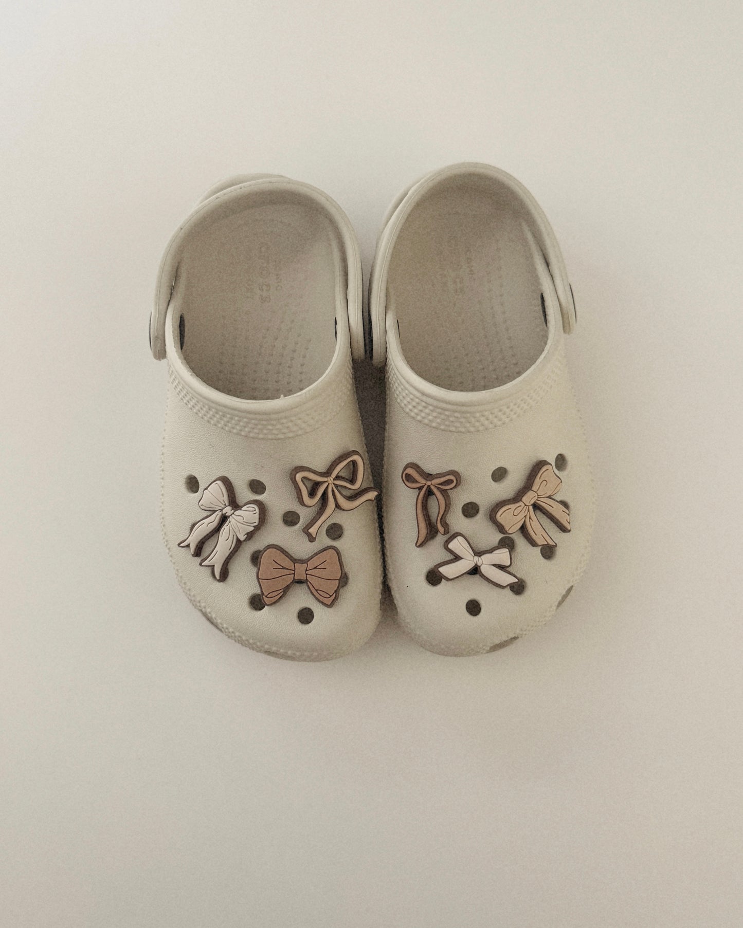 Neutral Bows Shoe Charms